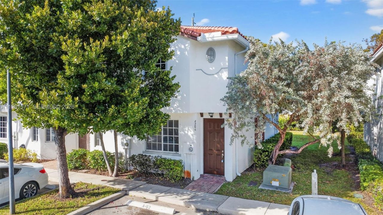 4206 Napoli Lake Dr, Riviera Beach, FL 33410 Photo