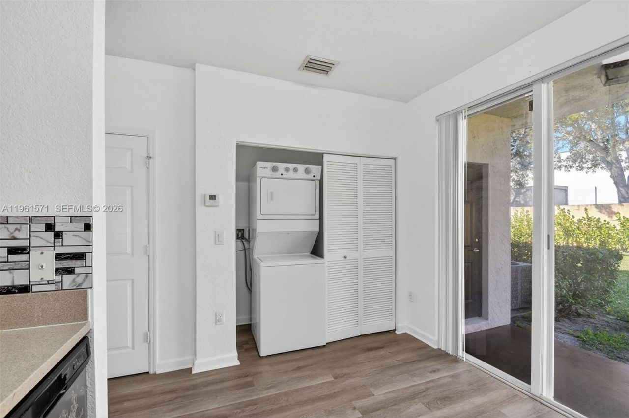 4206 Napoli Lake Dr, Riviera Beach, FL 33410 Photo