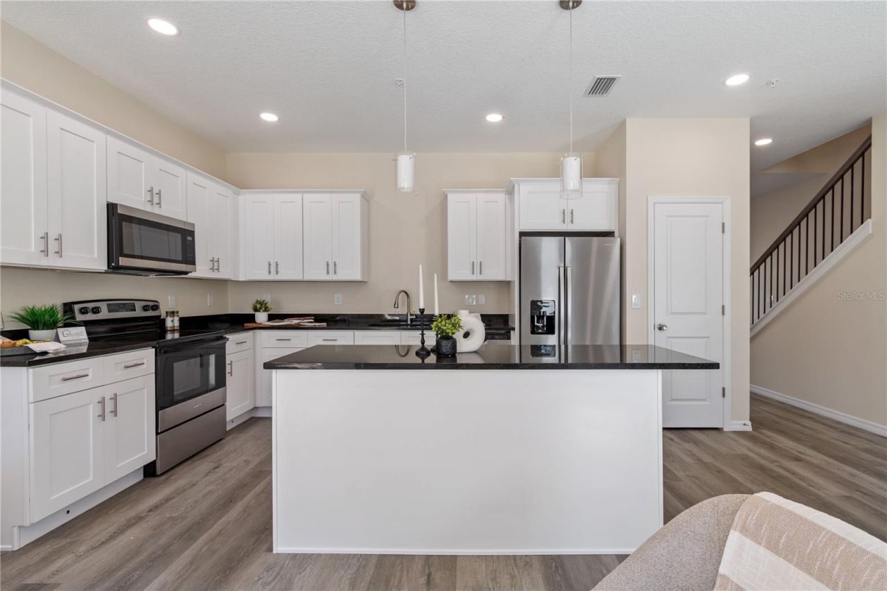 4346 Cambio Gardens Court, Tampa, FL 33610 Photo