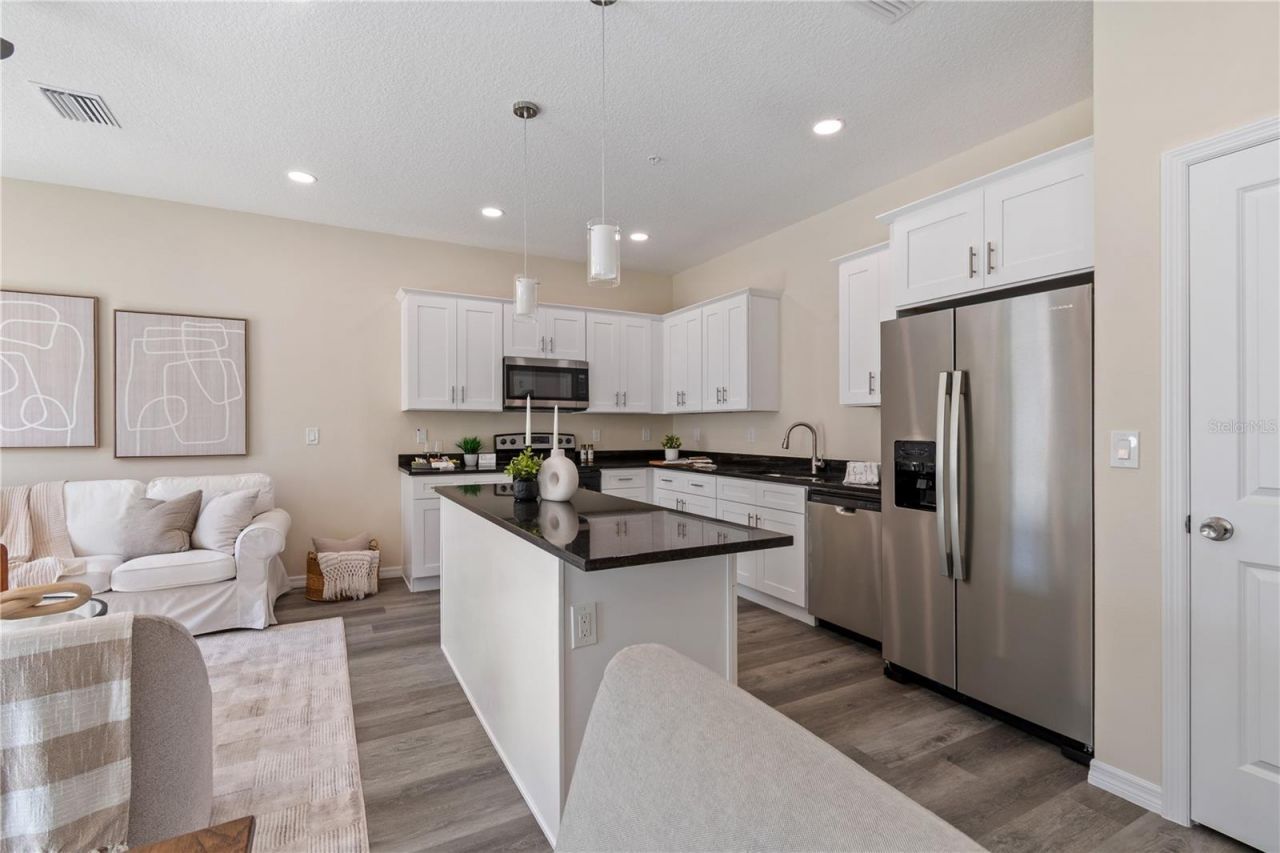 4346 Cambio Gardens Court, Tampa, FL 33610 Photo