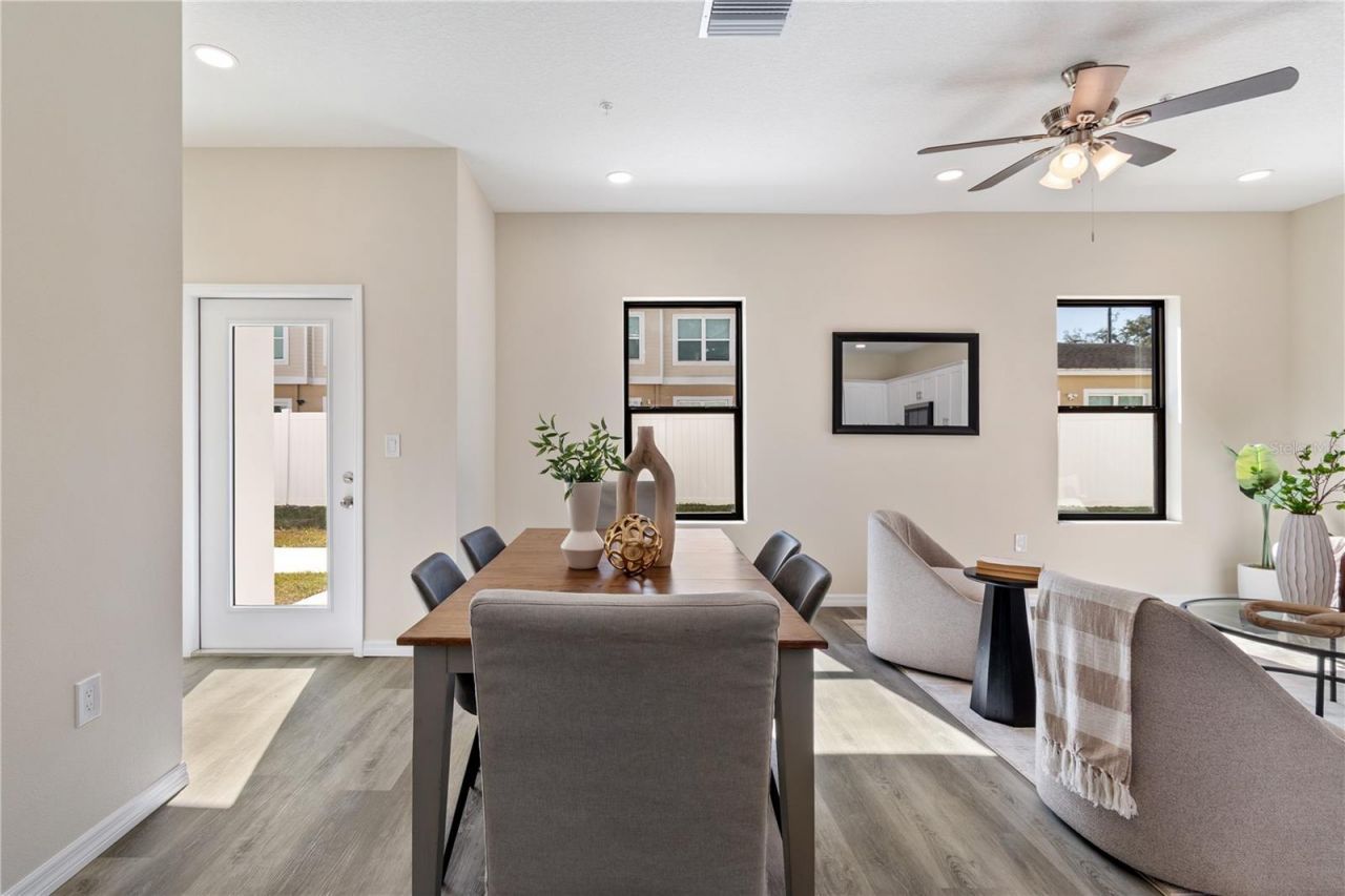 4346 Cambio Gardens Court, Tampa, FL 33610 Photo