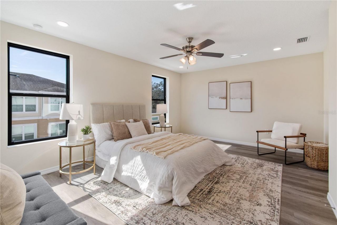 4346 Cambio Gardens Court, Tampa, FL 33610 Photo