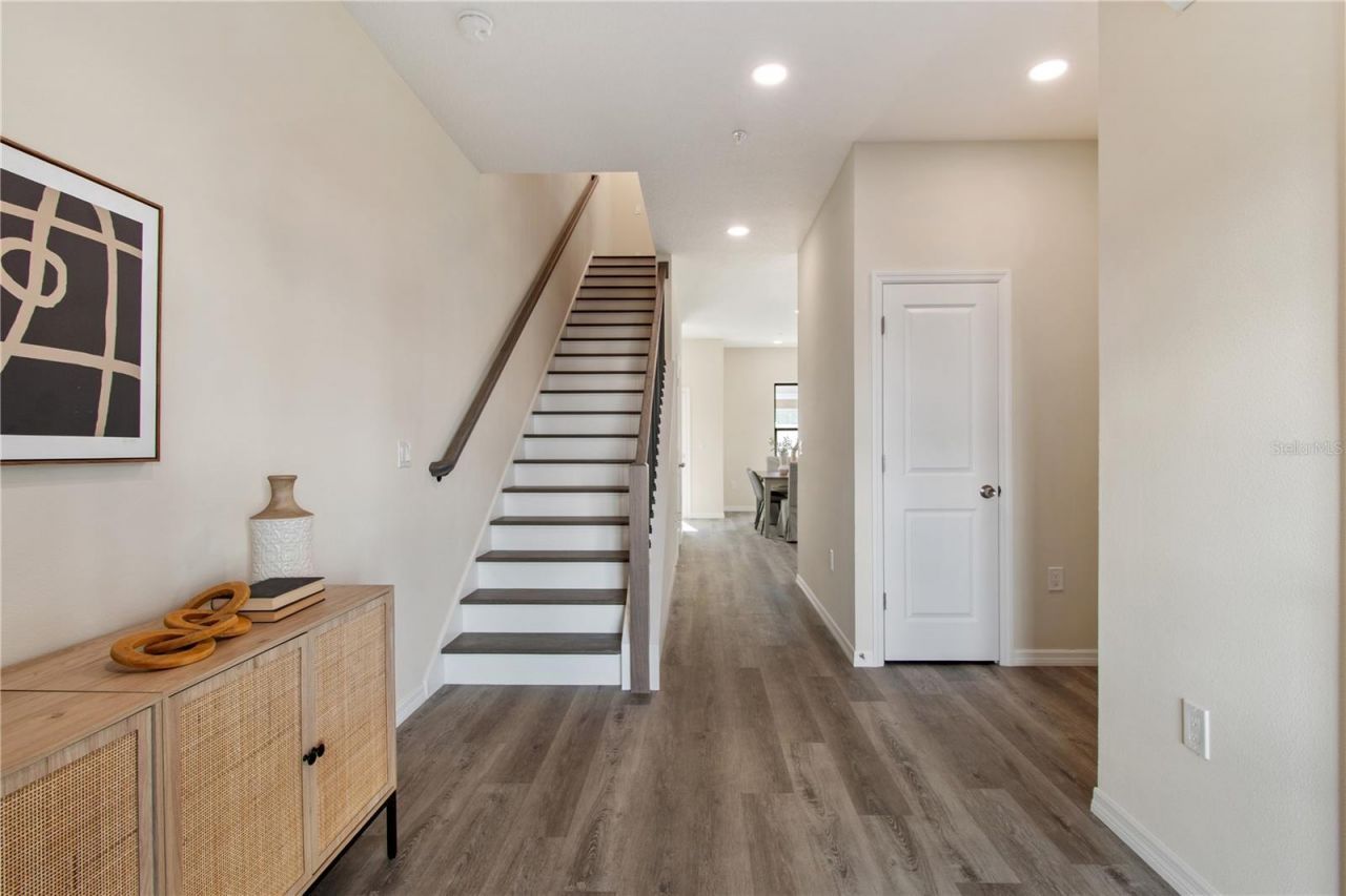 4346 Cambio Gardens Court, Tampa, FL 33610 Photo