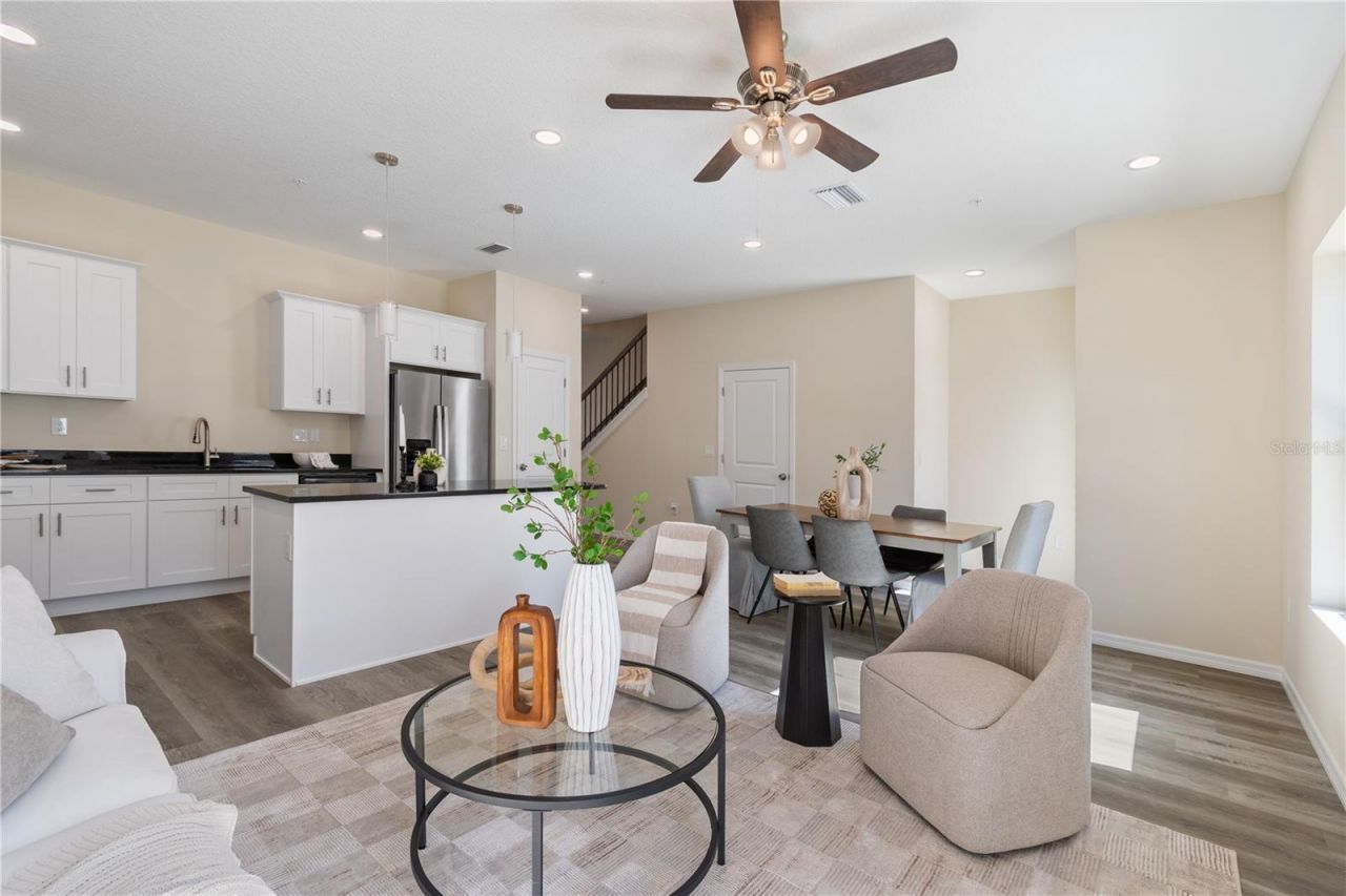 4346 Cambio Gardens Court, Tampa, FL 33610 Photo