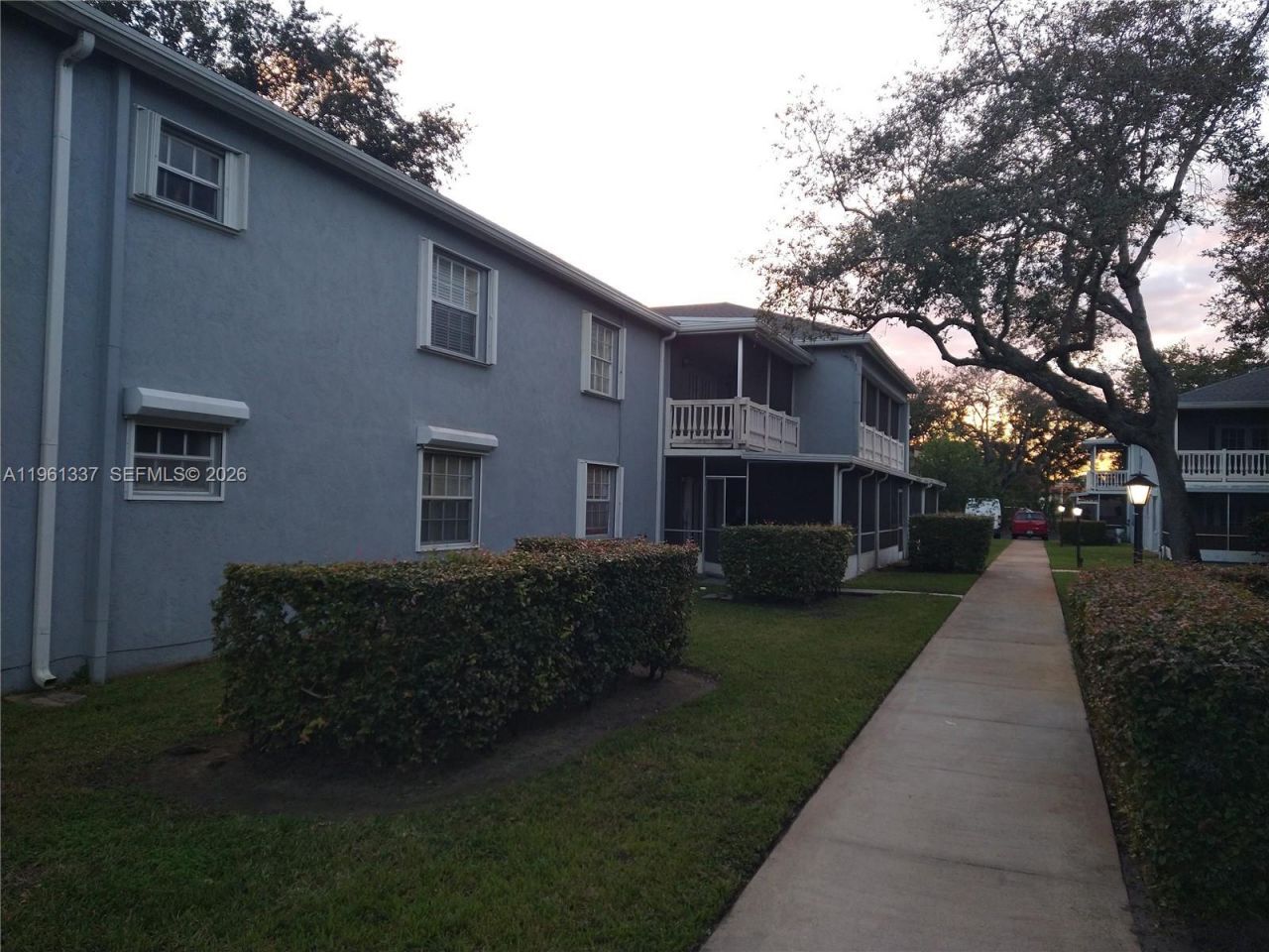 7554 Stirling Rd, Unit 105, Davie, FL 33024 Photo