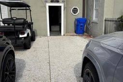 81 Ashley Avenue photo 4