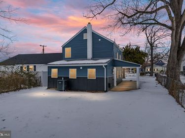 400 WIRT STREET, COLONIAL BEACH, VA 22443