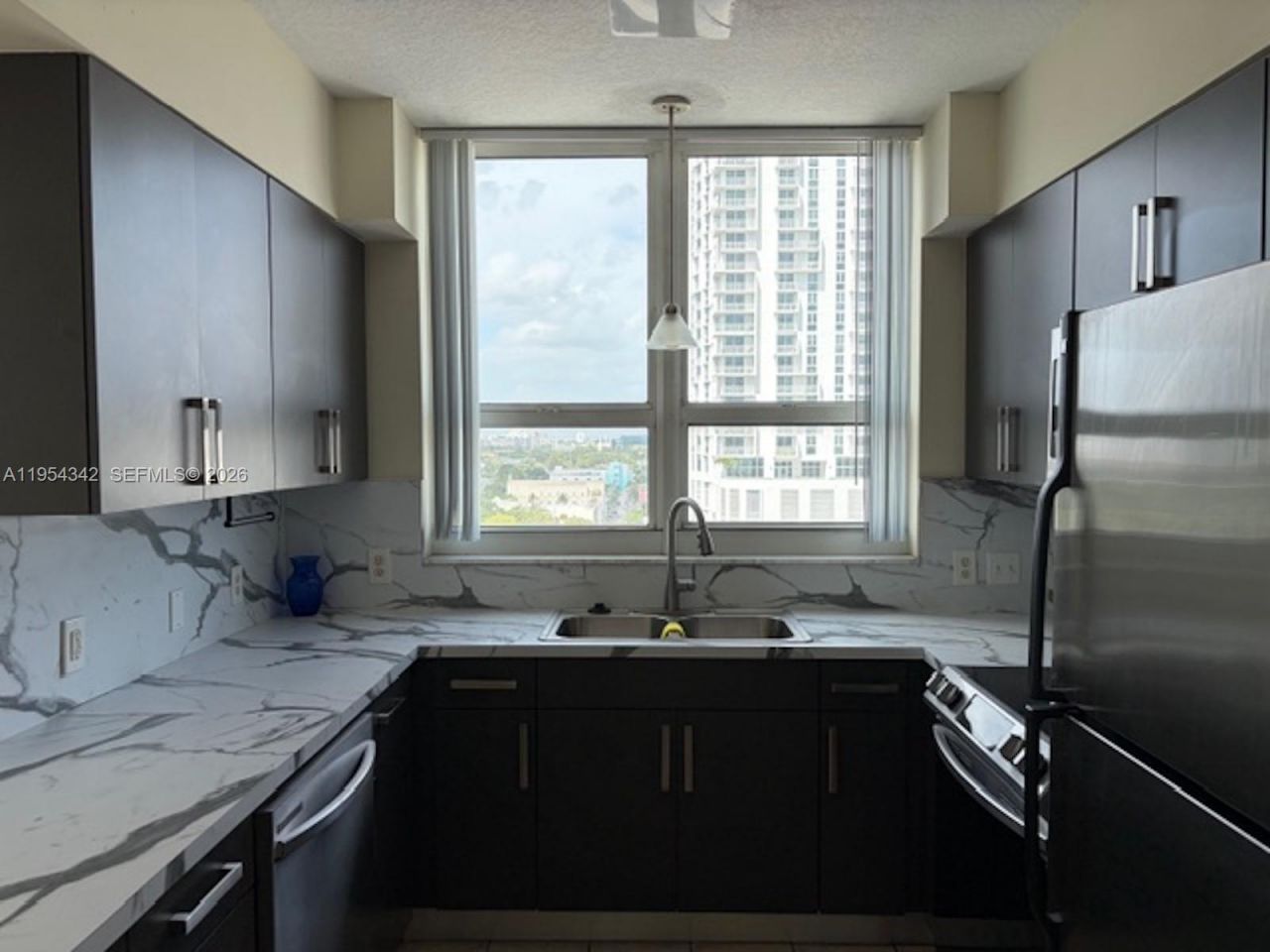 2000 N Bayshore Dr, Unit 1402, Miami, FL 33137 Photo