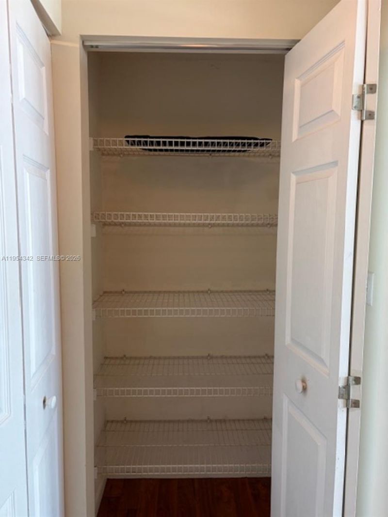 2000 N Bayshore Dr, Unit 1402, Miami, FL 33137 Photo