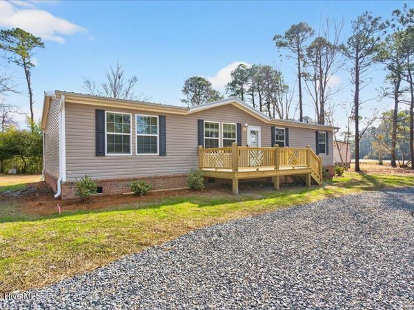 4393 Sea Pines Drive SE, Southport, NC 28461