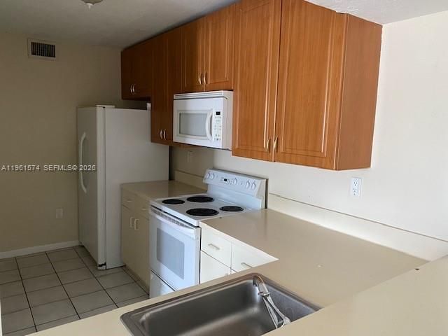 8560 SW 212th St, Unit 305, Cutler Bay, FL 33189 Photo