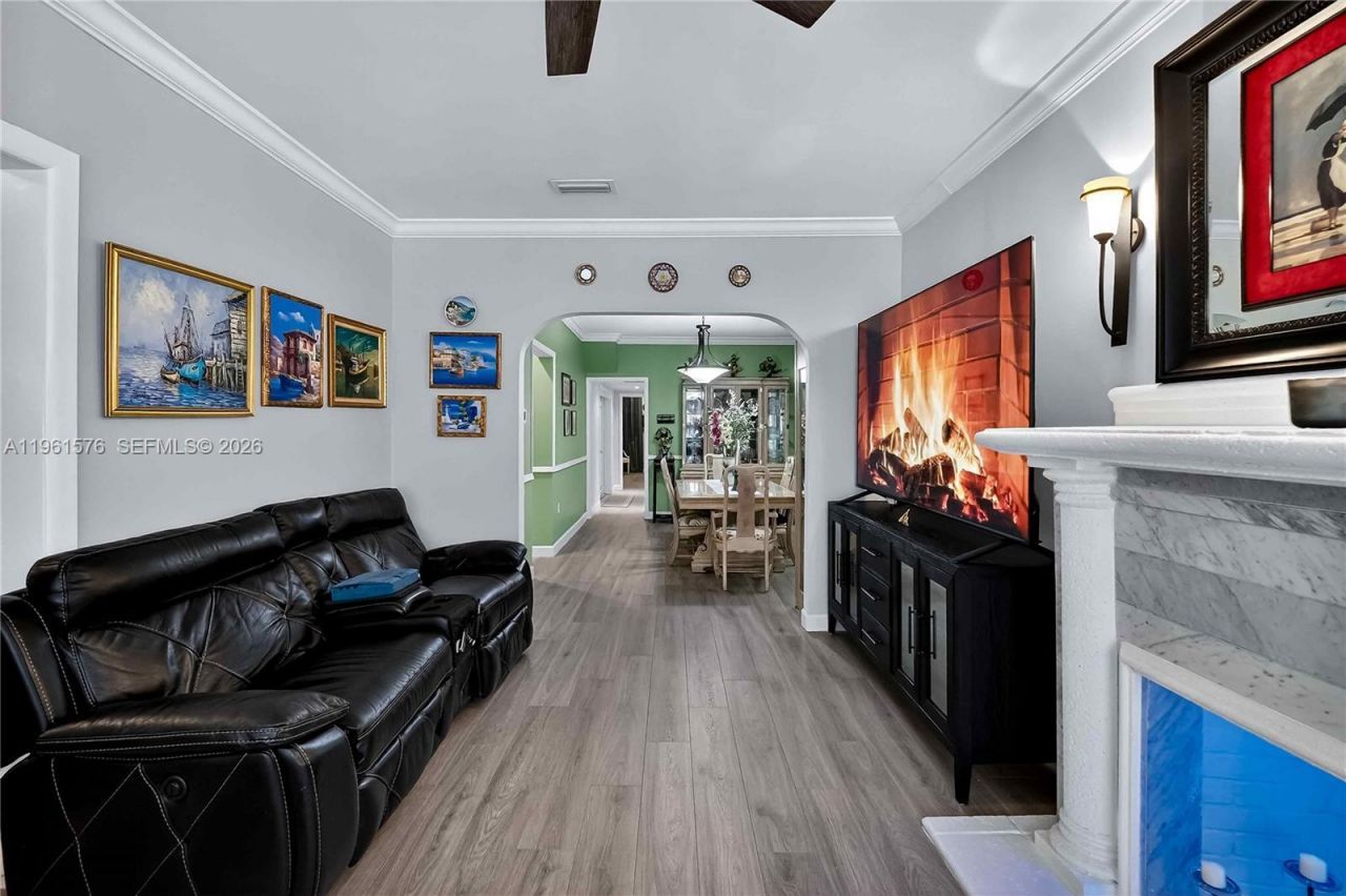 3719 Sheridan Ave, Miami Beach, FL 33140 Photo