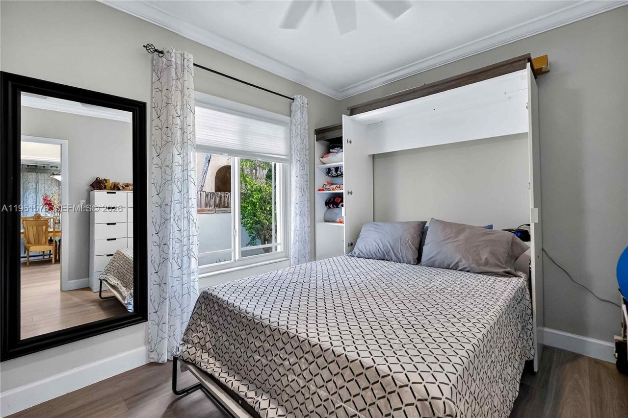 3719 Sheridan Ave, Miami Beach, FL 33140 Photo