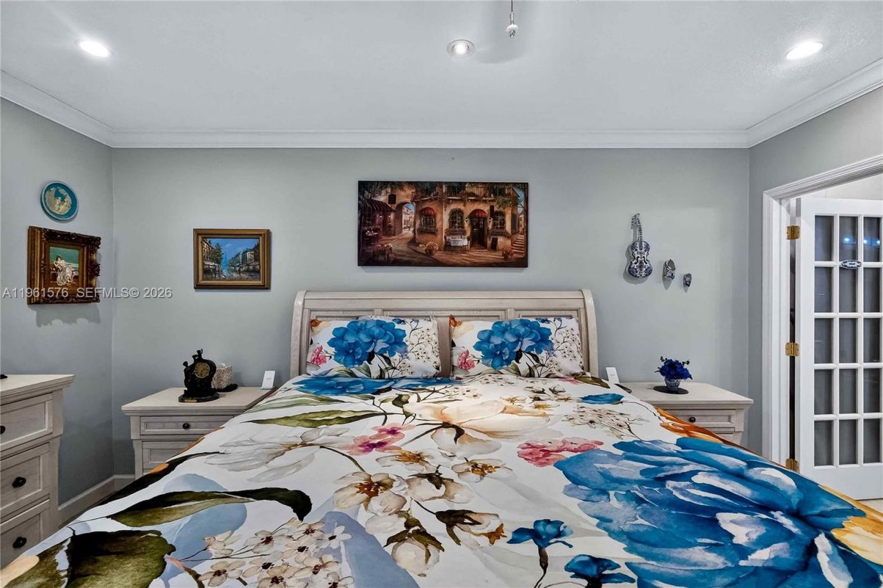 3719 Sheridan Ave, Miami Beach, FL 33140 Photo