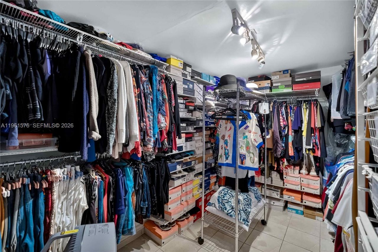 3719 Sheridan Ave, Miami Beach, FL 33140 Photo