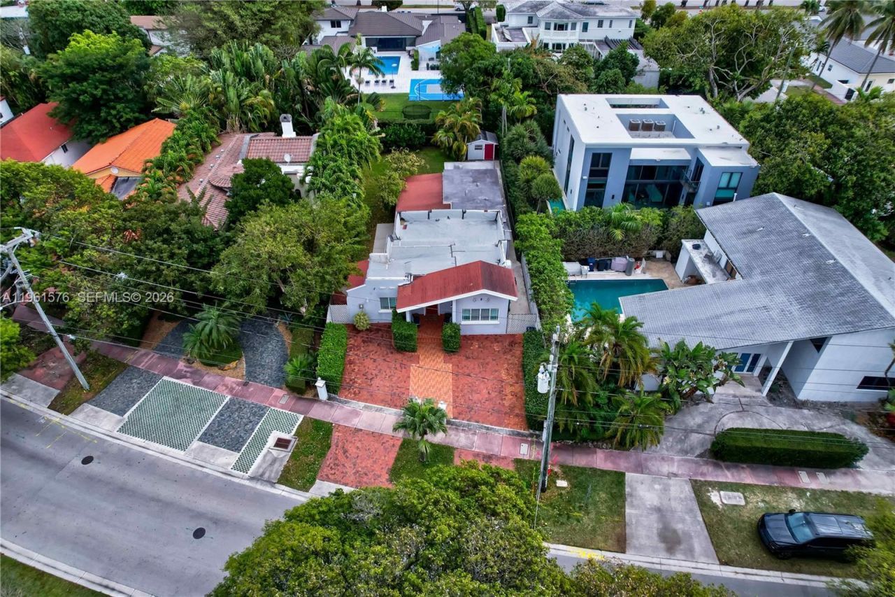 3719 Sheridan Ave, Miami Beach, FL 33140 Photo