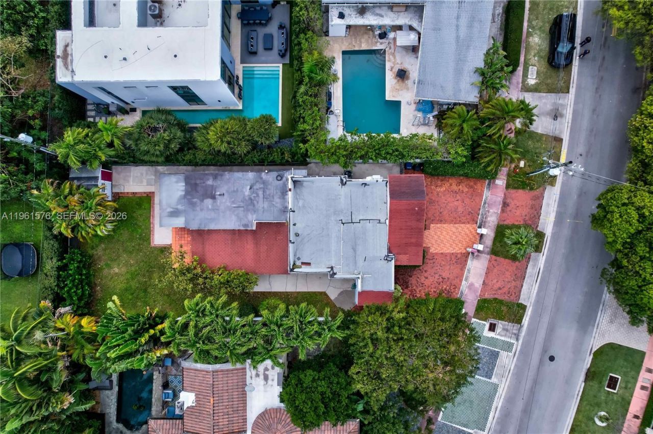 3719 Sheridan Ave, Miami Beach, FL 33140 Photo