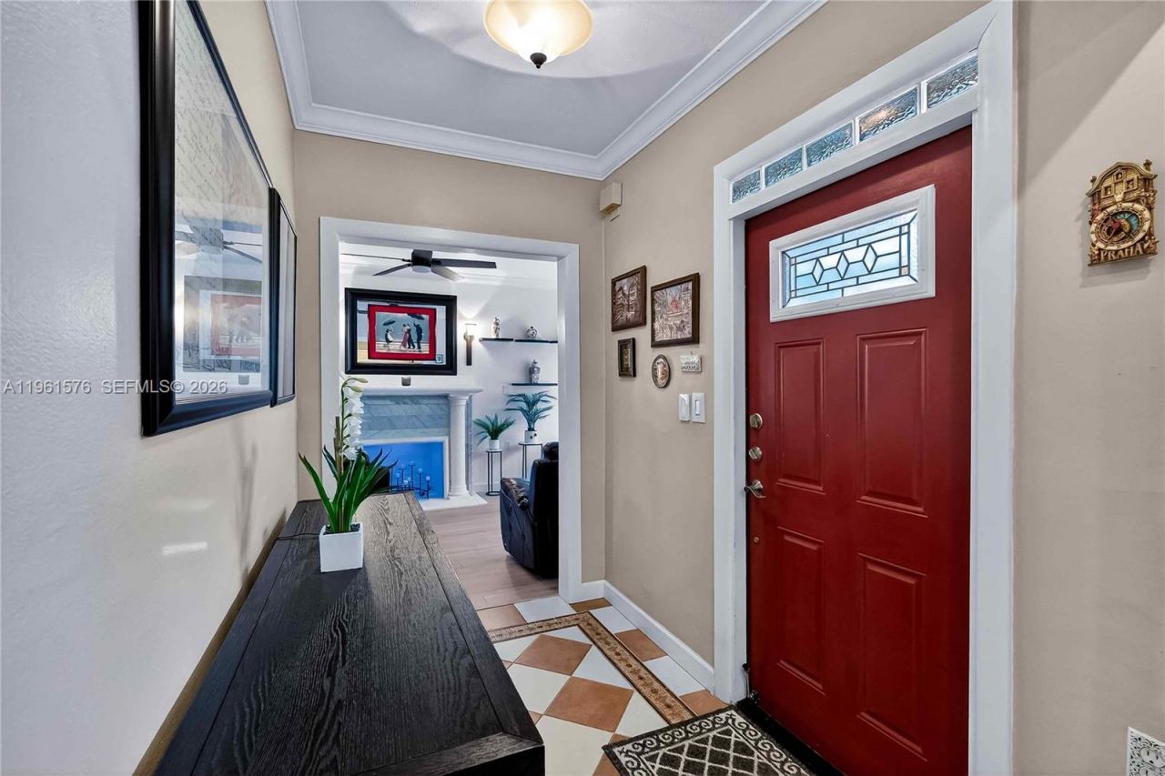 3719 Sheridan Ave, Miami Beach, FL 33140 Photo