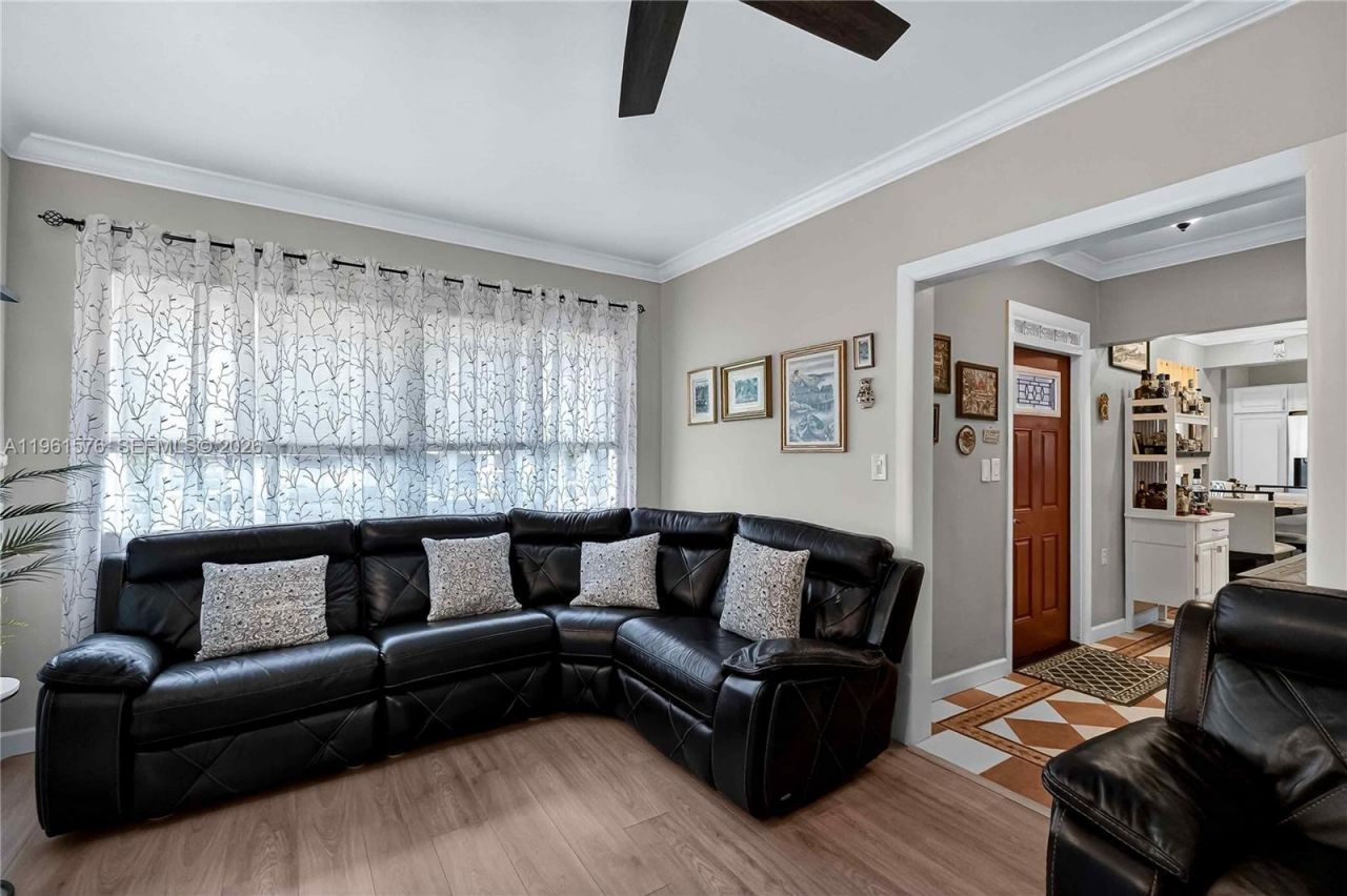 3719 Sheridan Ave, Miami Beach, FL 33140 Photo