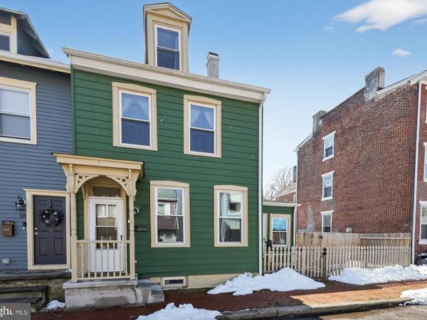 20 W PEARL STREET, BURLINGTON, NJ 08016