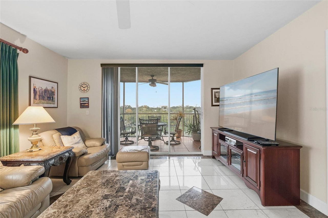 426 Bouchelle Drive, Unit 301, New Smyrna Beach, FL 32169 Photo