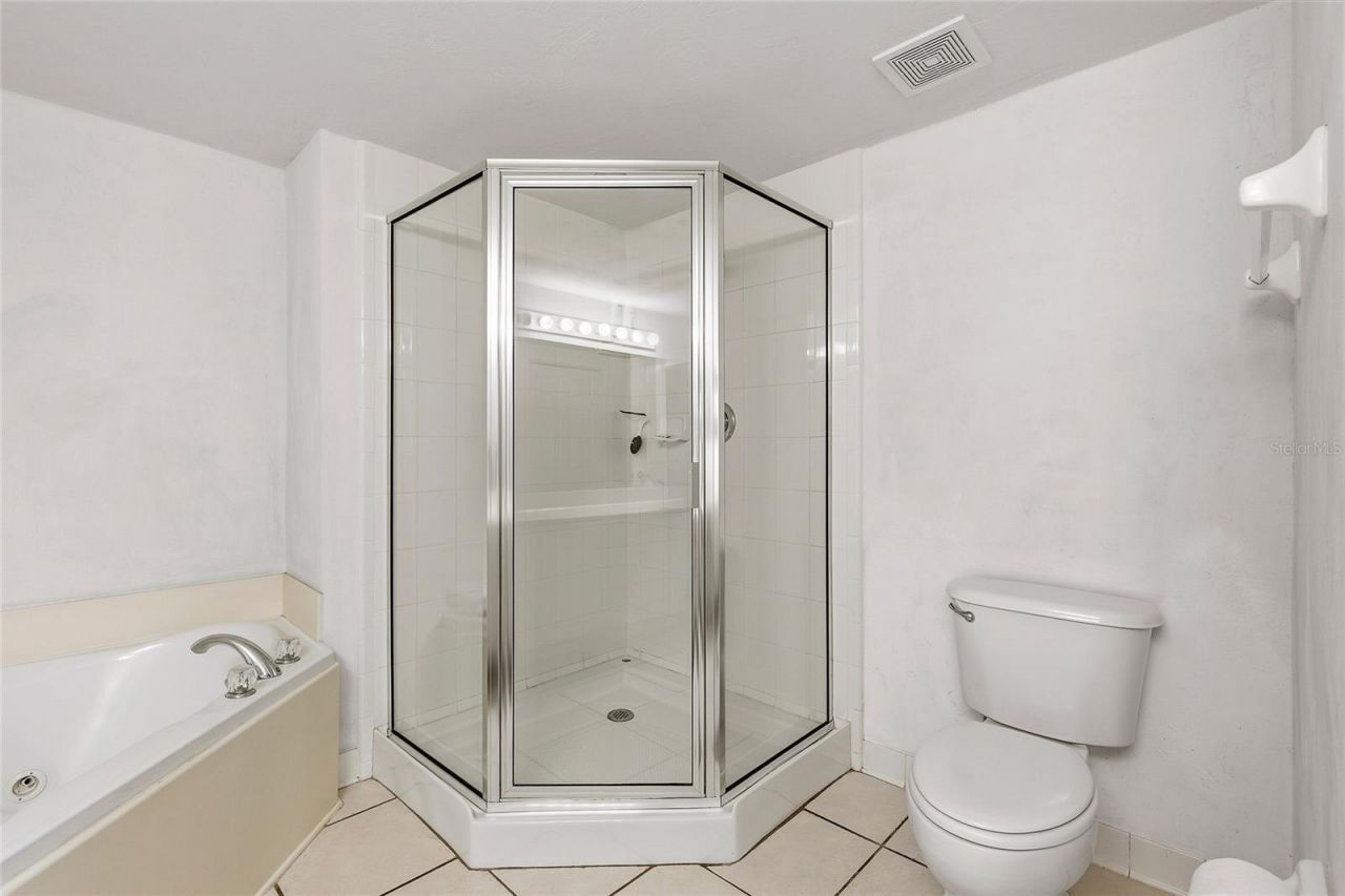 426 Bouchelle Drive, Unit 301, New Smyrna Beach, FL 32169 Photo