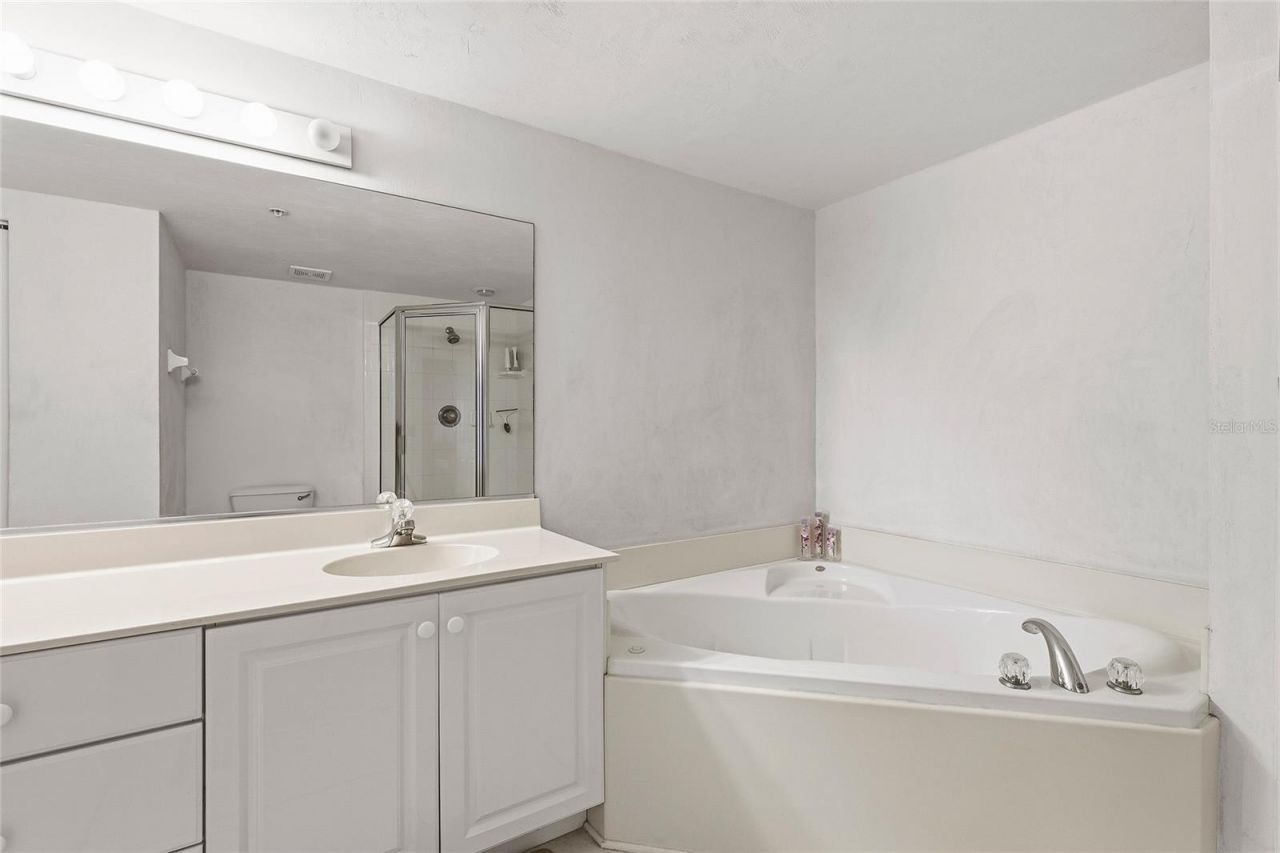 426 Bouchelle Drive, Unit 301, New Smyrna Beach, FL 32169 Photo