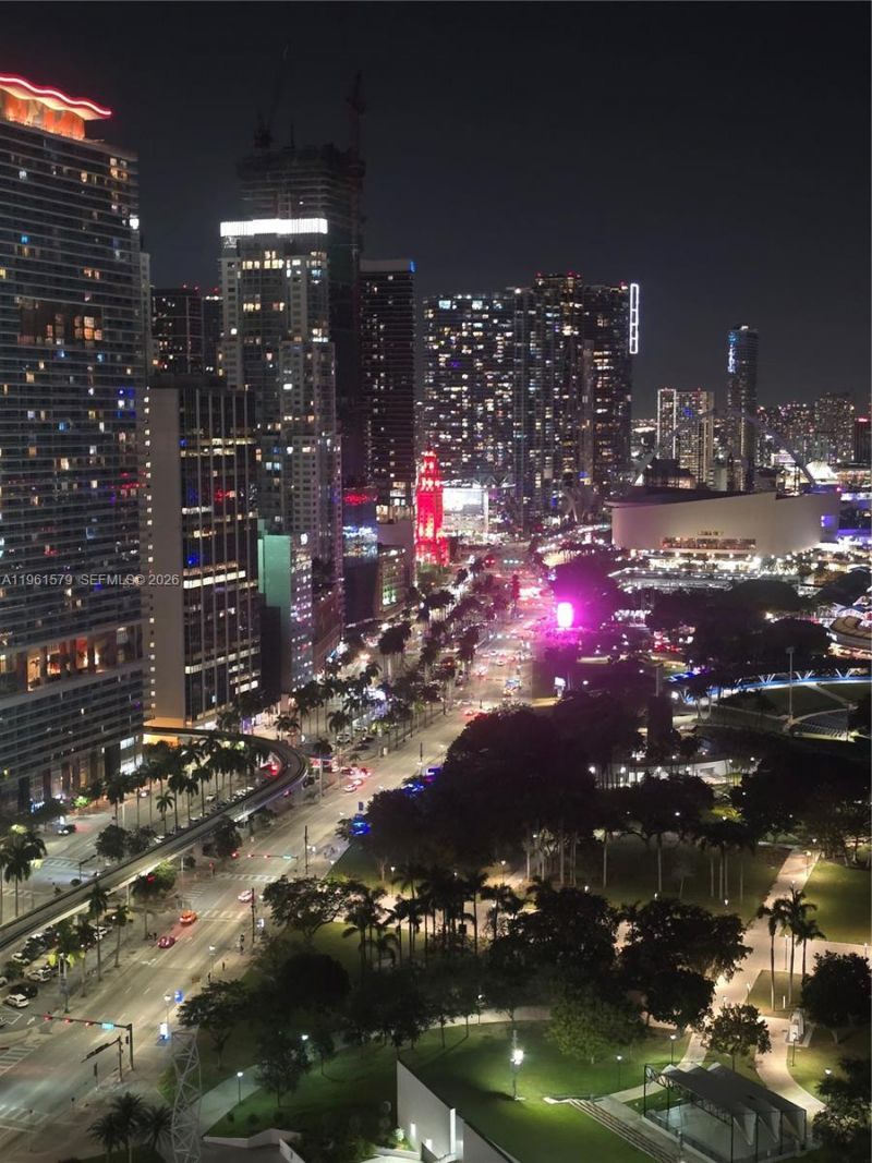 335 S Biscayne Blvd, Unit 3400, Miami, FL 33131 Photo