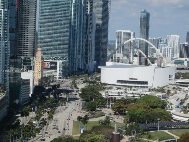 335 S Biscayne Blvd, Unit 3400, Miami, FL 33131 Photo