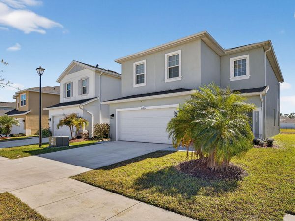 10916 SW Robbia Way, Port St. Lucie, FL 34987
