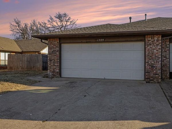 1308 Summerton Place, Yukon, OK 73099