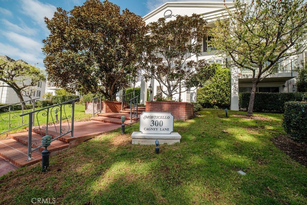 300 Cagney, Unit 208, Newport Beach, CA 92663 Main Photo