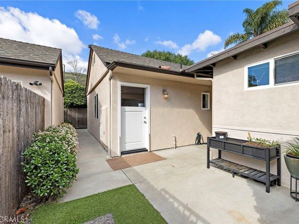 20451 Sun Valley Drive, Unit B, Laguna Beach, CA 92651