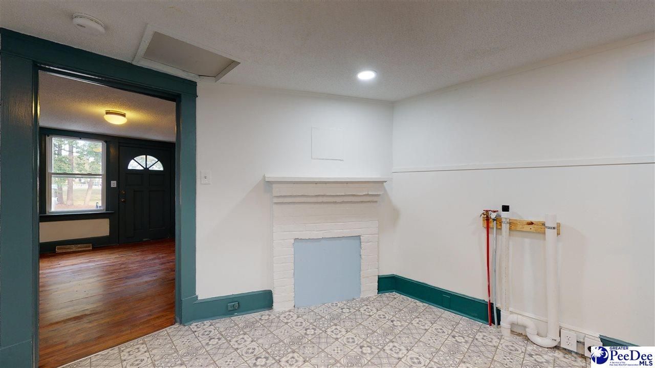 3801 Lamar Street Photo 7