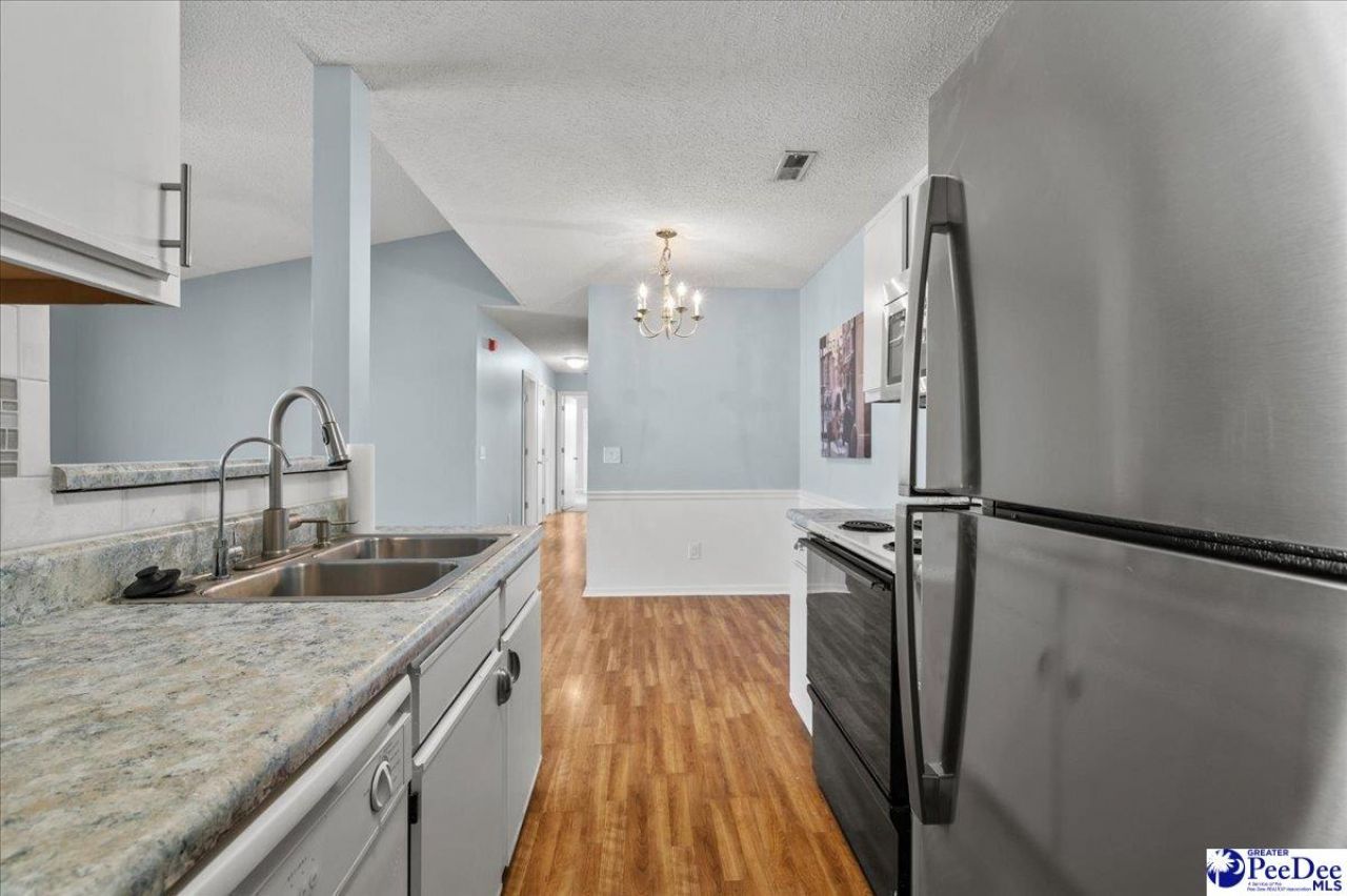 1126 Third Loop E Photo 10
