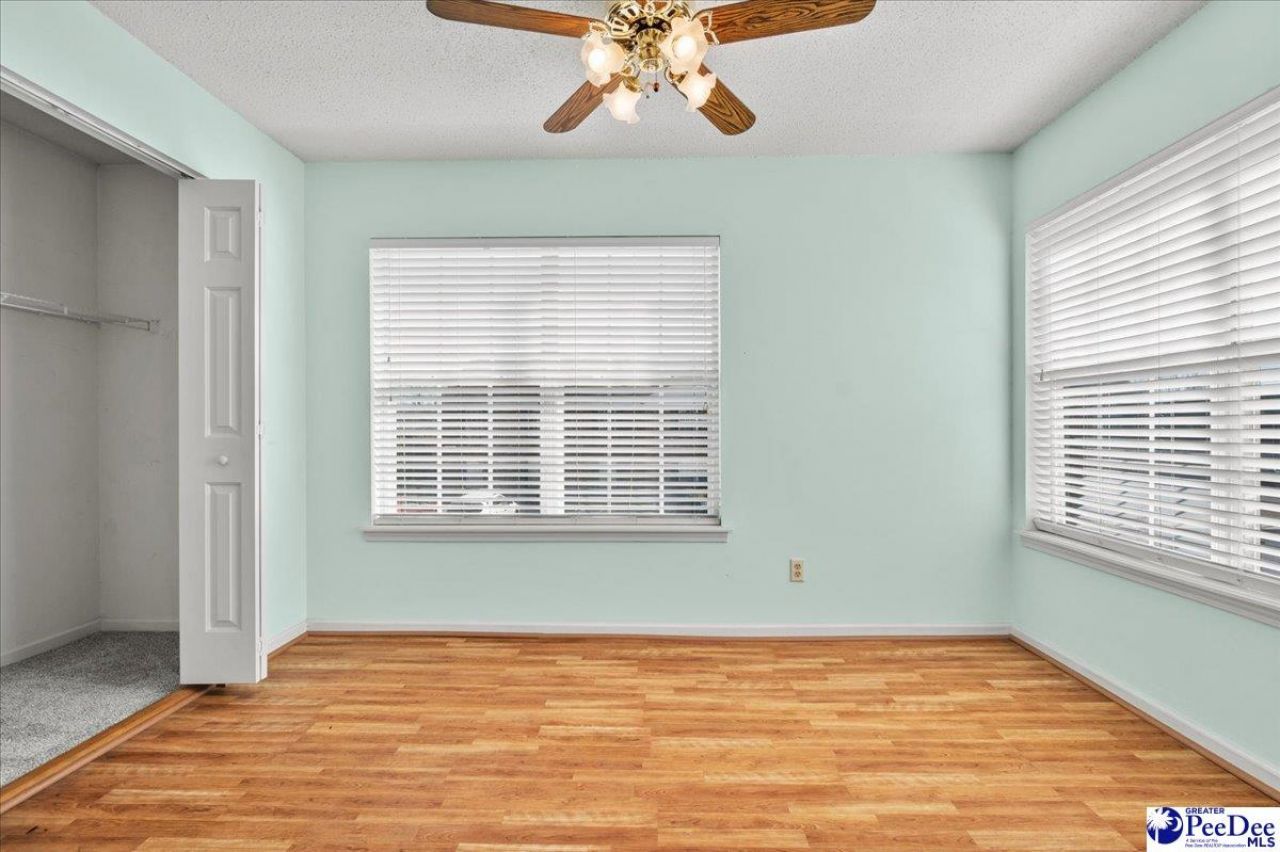 1126 Third Loop E Photo 13