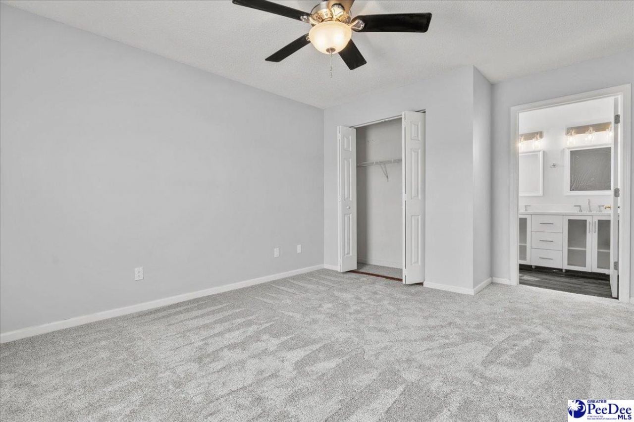1126 Third Loop E Photo 18