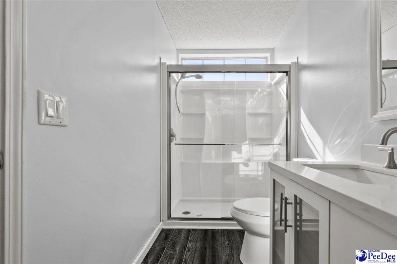 1126 Third Loop E Photo 21