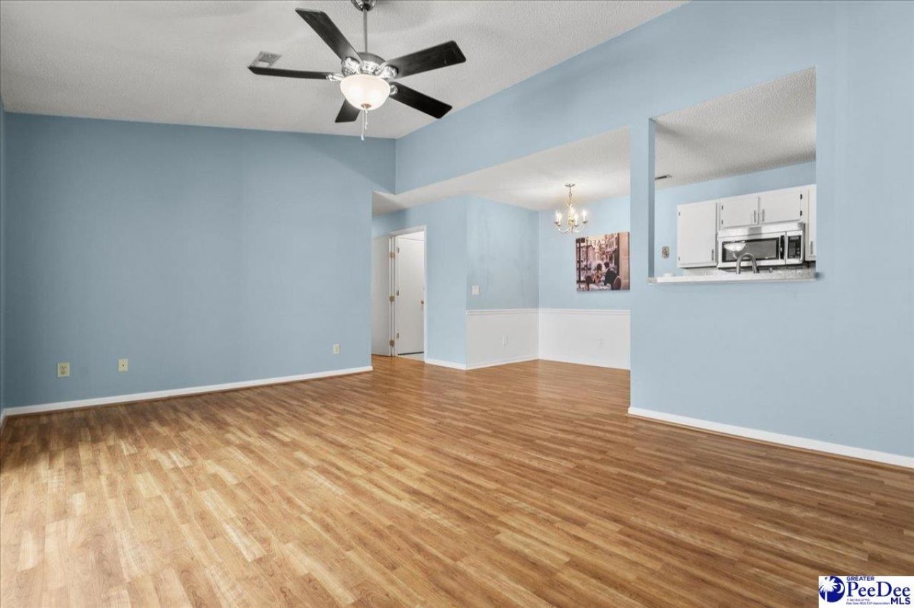 1126 Third Loop E Photo 6