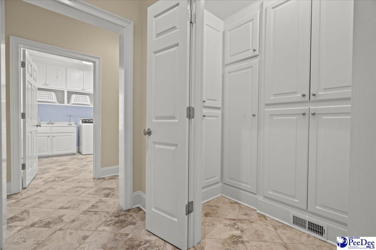 2508 Parsons Gate Photo 45