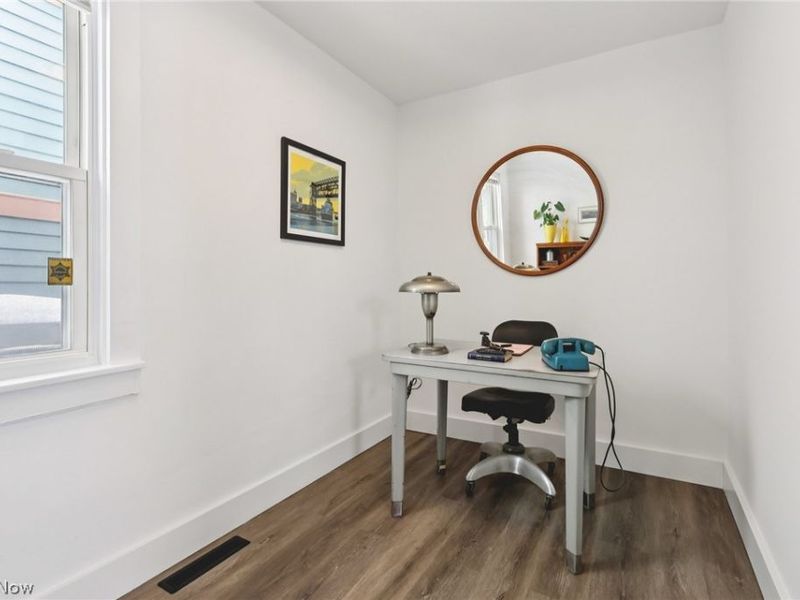 1026 Auburn Avenue, Cleveland, OH 44113 Photo 24