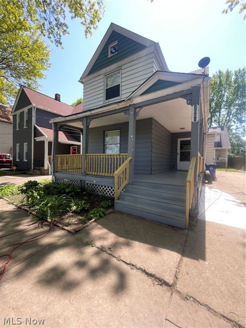 2001 Willowdale Avenue, Cleveland, OH 44109 Main Photo