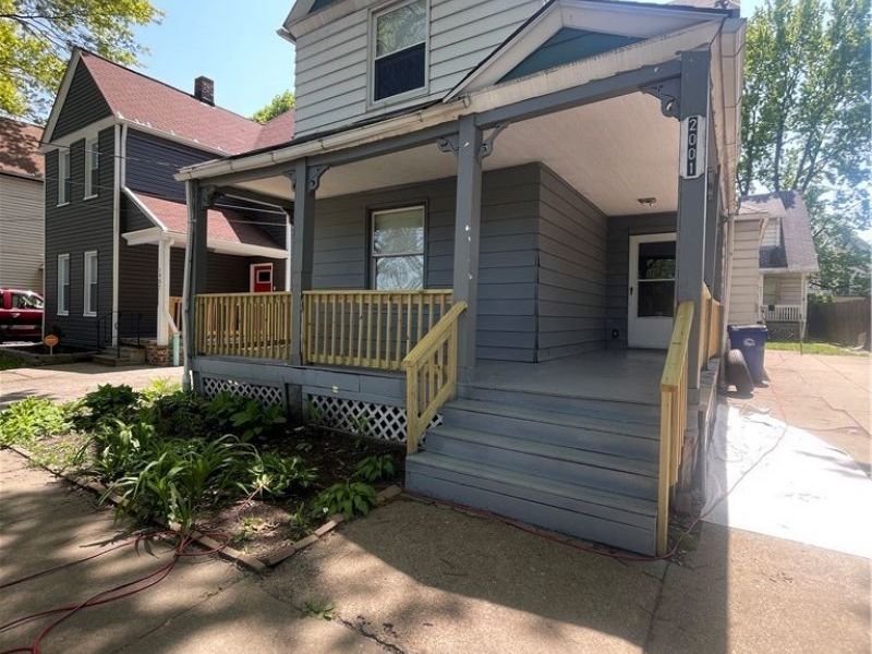 2001 Willowdale Avenue, Cleveland, OH 44109 Photo 1