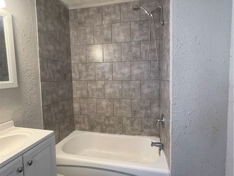 2001 Willowdale Avenue, Cleveland, OH 44109 Photo 4