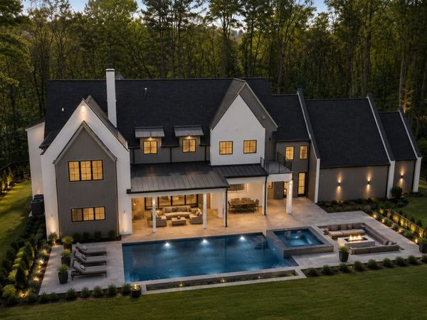 372 Chattahoochee Street, Roswell, GA 30075