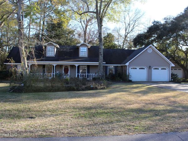 4444 Christopher Street, Moss Point, MS 39563