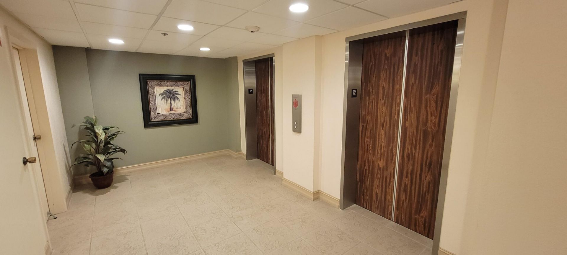 5440 N Ocean Drive, Unit 1204, Singer Island, FL 33404 Photo