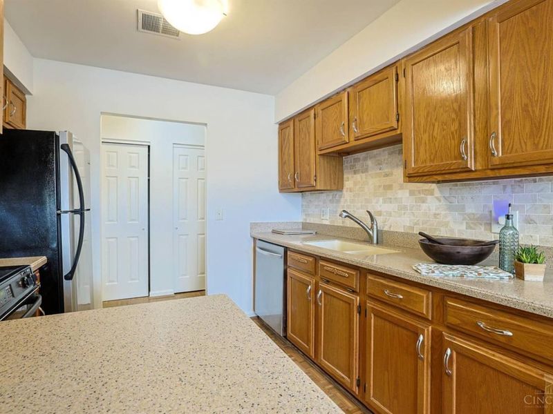 9325 Loveland Madeira Road, Unit A, Symmes Township, OH 45242 Photo 15