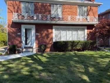 836 Harcourt Road E , Grosse Pointe Park, MI 48230