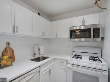 3100 S MANCHESTER STREET, Unit 909, FALLS CHURCH, VA 22044